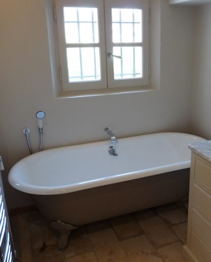Joneau Bathroom antique bath